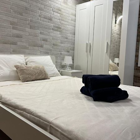 الشقق الفندقية فالنسيافي  Melia Y Fuster 23C المظهر الخارجي الصورة